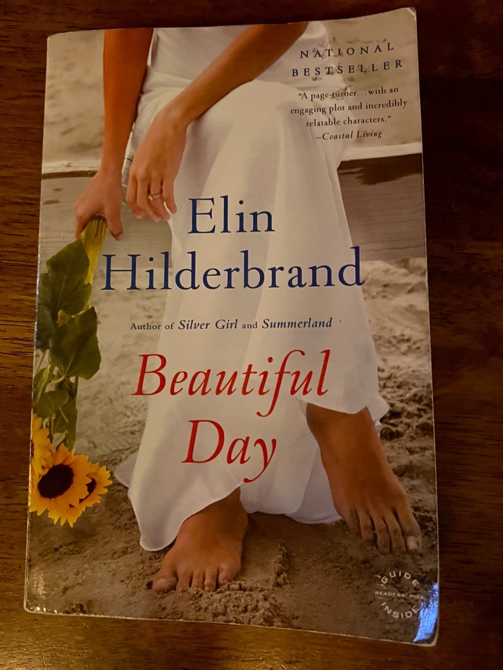 Beautiful Day by Elin Hilderbrand — Paperback Book